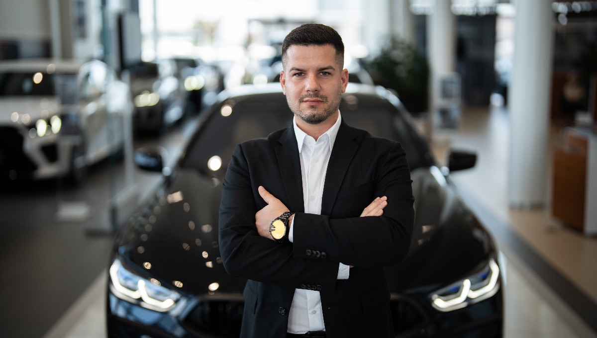 Adrian Mrozik Specjalista ds. Odkupu Samochodów Używanych