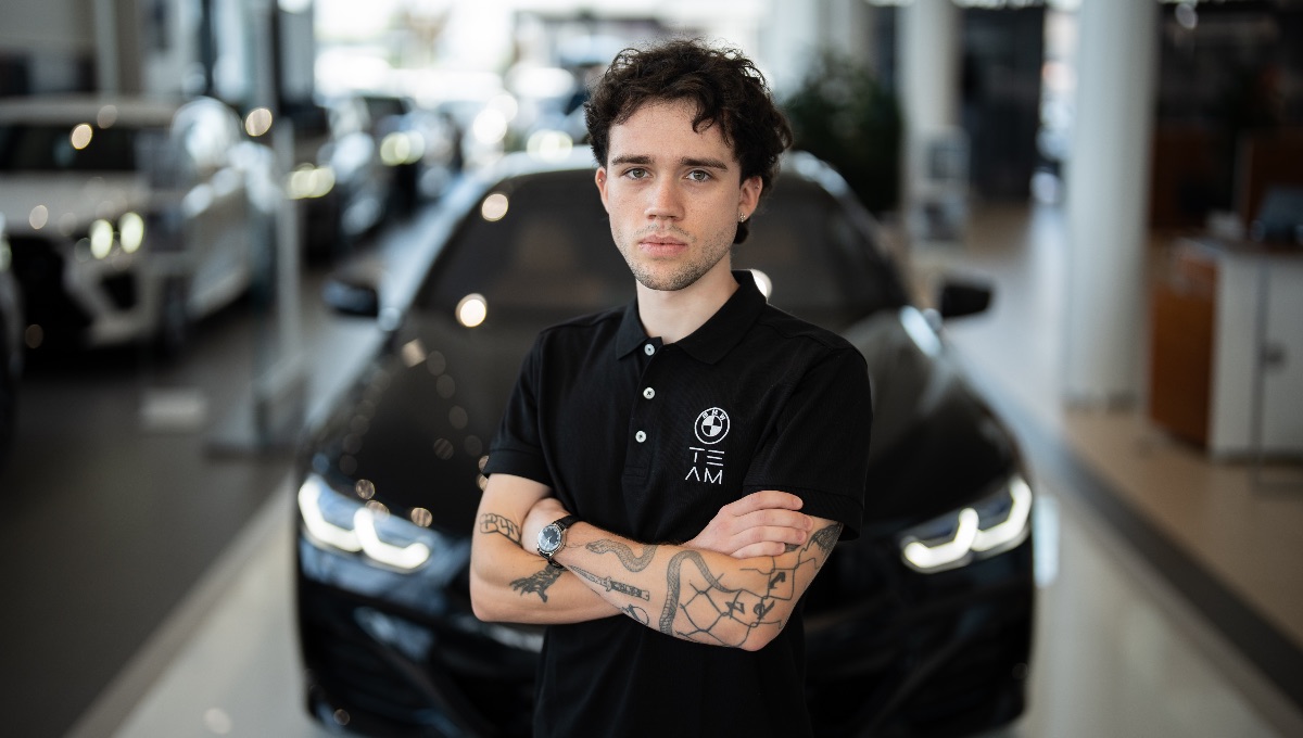 Mikołaj Wierzbicki Asystent Działu Samochodów Używanych