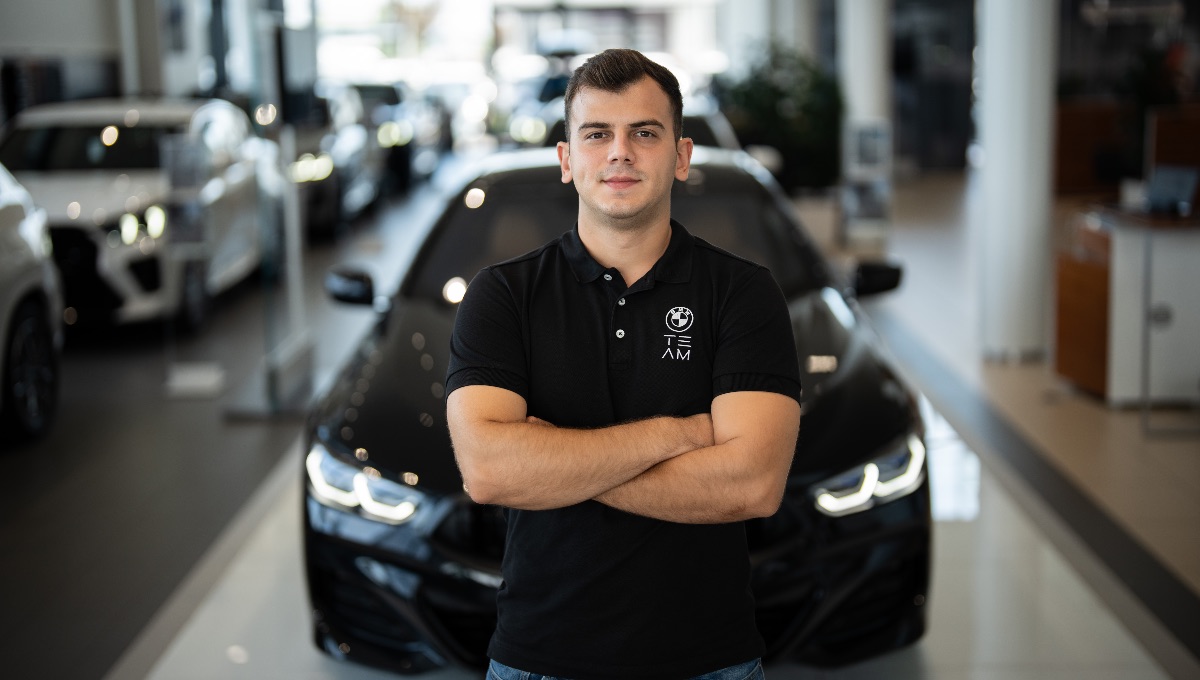 Stepan Wróbel Asystent Działu Samochodów Używanych